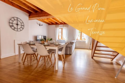 Living room, Dining area