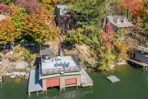 Hickory Hideaway House in Lake Lure
