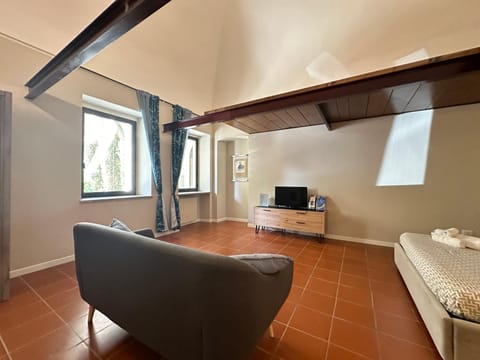 Center One Apartment in Vercelli