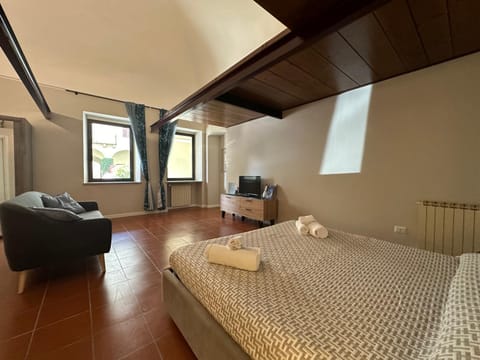 Center One Apartment in Vercelli