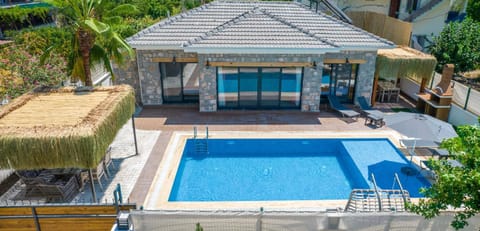 Müstakil havuzlu jakuzili tatil villası Villa in Fethiye