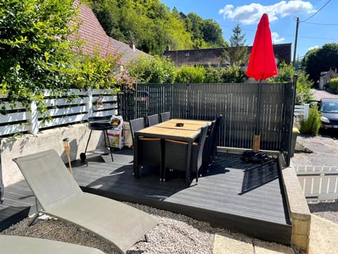 Patio, BBQ facilities