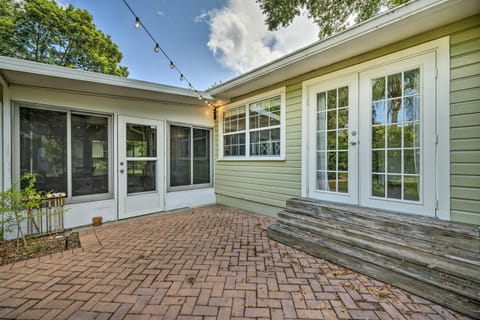 Quaint and Dreamy Mt Dora Cottage Close to Lake House in Mount Dora