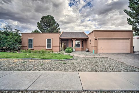 Convenient Las Cruces Home with Patio and Grill! House in Las Cruces