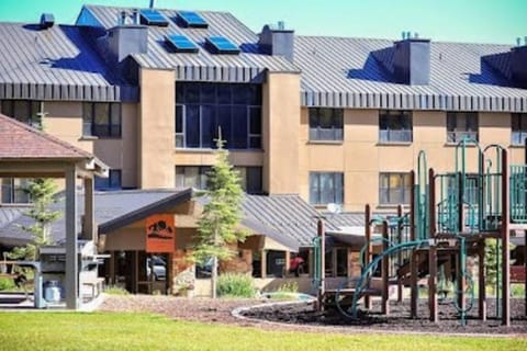 Property building, Facade/entrance, Children play ground