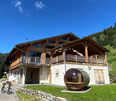 Property building, Day, Natural landscape, Mountain view