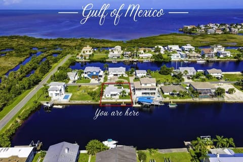 Direct gulf access with boat dock minutes from Weechi Wachee Casa in Hernando Beach