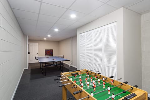 Game Room, Table tennis