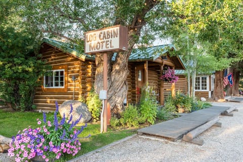 Log Cabin Motel Lodge nature in Pinedale