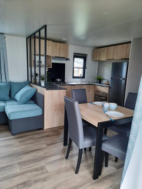 Mobil home neuf, tout confort, aux Dunes de Contis Apartment in Saint-Julien-en-Born