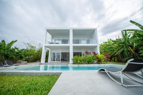 OceanView Villa Manzini with Private Pool ZanzibarHouses Chalet in Unguja North Region