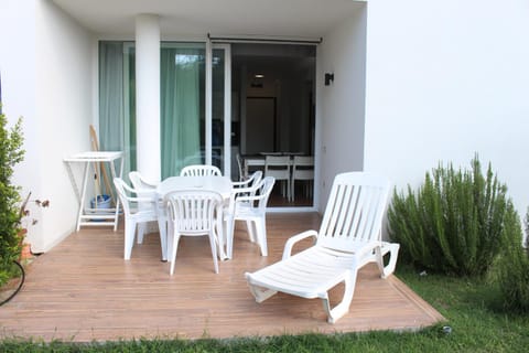 Patio, Garden, Balcony/Terrace