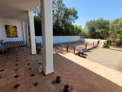 Patio, BBQ facilities, Balcony/Terrace