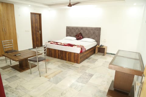 Shanti Residency Bed and Breakfast in New Delhi