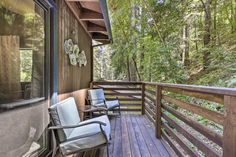 Tranquil Guerneville Home with Redwood Views House in Russian River