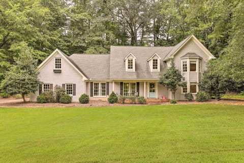 Family-Friendly Athens Escape about 2 Mi to UGA! House in Athens