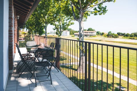 View (from property/room), Balcony/Terrace, Garden view