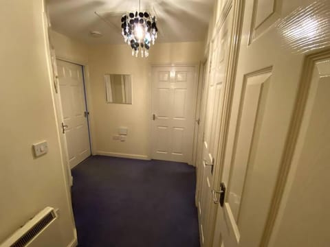Modern Penthouse - 2 Bed, 2 Bath, 2 Gated Parking Apartamento in Wellingborough