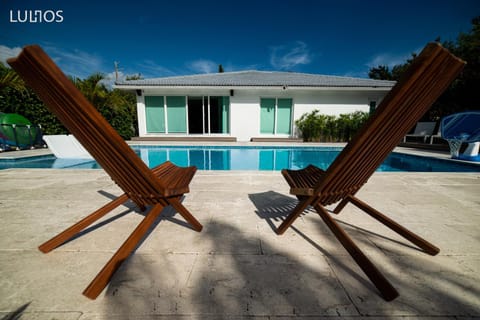 Private Villa Pool Spa Games-Beach L27 House in Cutler Bay
