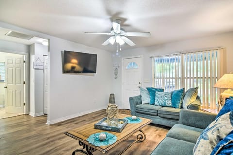 St Pete Bungalow Less Than 2 Mi to Beach and Downtown! House in St Petersburg