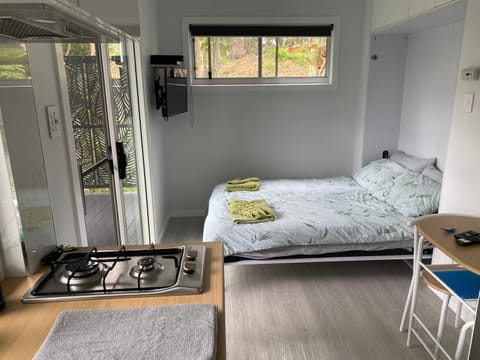 424 Trees Tiny Home Chambre d’hôte in Tallebudgera