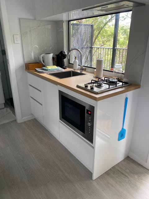 424 Trees Tiny Home Chambre d’hôte in Tallebudgera