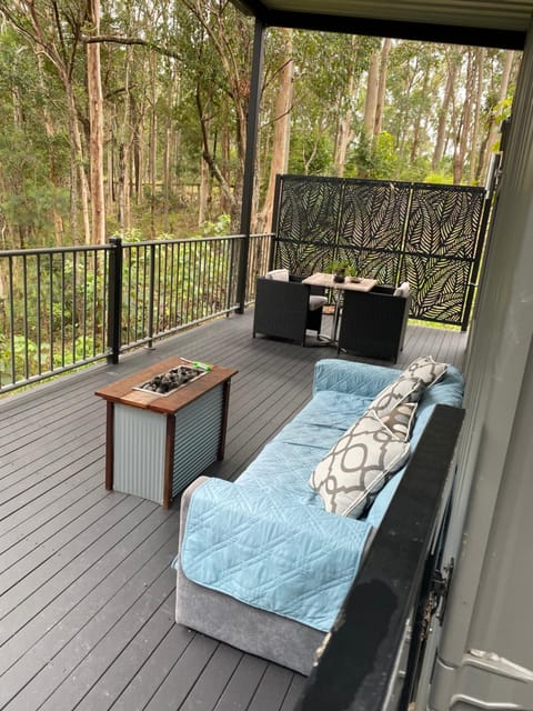 424 Trees Tiny Home Bed and Breakfast in Tallebudgera