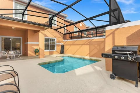 4 Bedrooms 3 Bathrooms Paradise Palms 8976 Mp House in Bay Lake