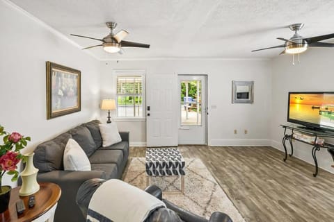 Dog Friendly Cottage Just North of Historic St Aug House in Saint Augustine