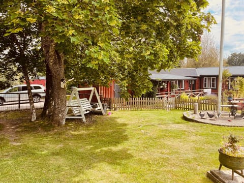 Property building, Garden view, Parking