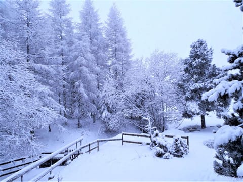 Nearby landmark, Natural landscape, Winter