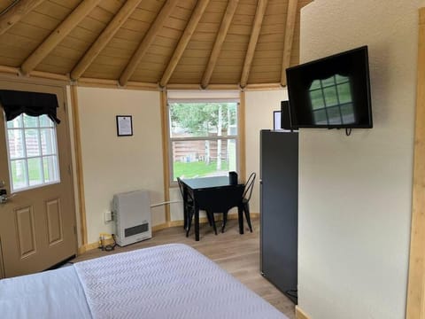 Bristlecone Yurt at Aspen Ridge Cabins Maison in South Fork