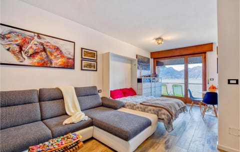 Nice Apartment In Castelletto Di Brenz, With House Sea View Condo in Brenzone sul Garda