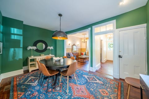 The Walton House - historic 3bd 2 5ba with parking Casa in Kennett Square