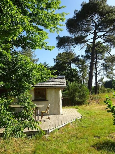 maisonnette écologique isolée en botte de paille Apartment in Ploërmel