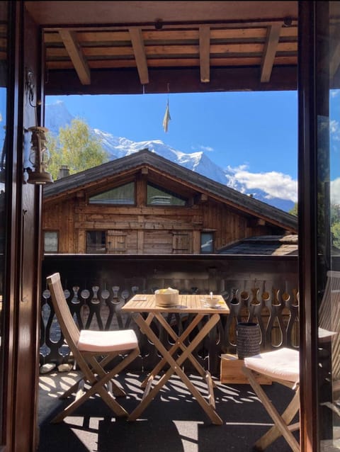 Appartement ensoleillé aux Tines, vue Massif Apartment in Chamonix