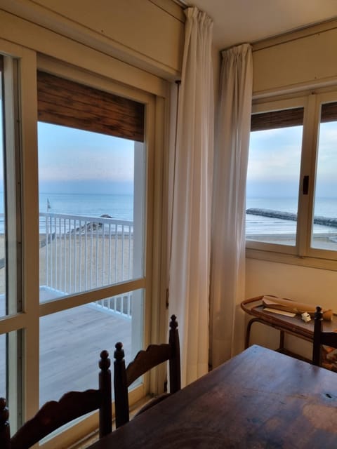 Dining area, Sea view