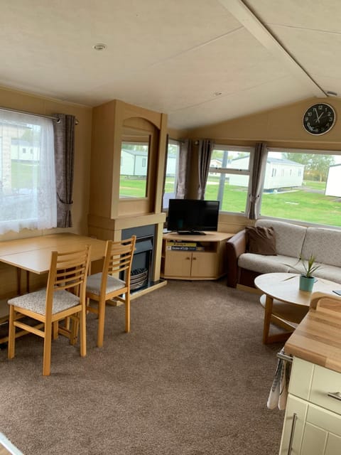 1 Martello Beach 8 berth holiday home with pools Campground/ 
RV Resort in Tendring District