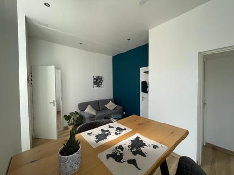 Bel appartement, 2 lits doubles, parking gratuit Condo in Chablis