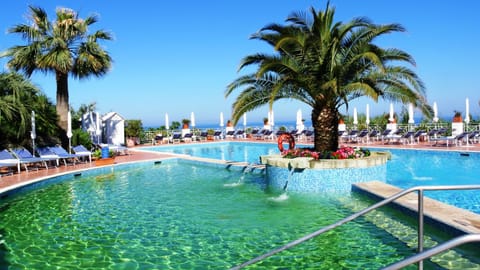 Pool view, Sea view, Swimming pool