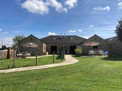 Luxurious Complex: 2 barns together edge of Frome Chalet in Frome