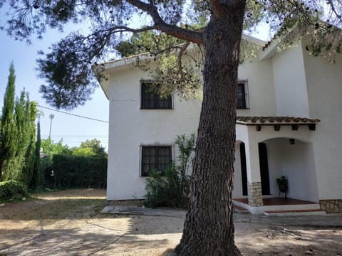 Villa Génova House in Baix Ebre