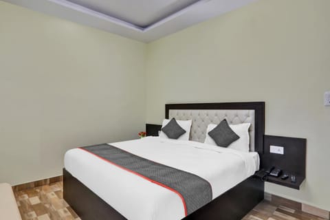 Collection O Hotel Starfield Hotel in Lucknow