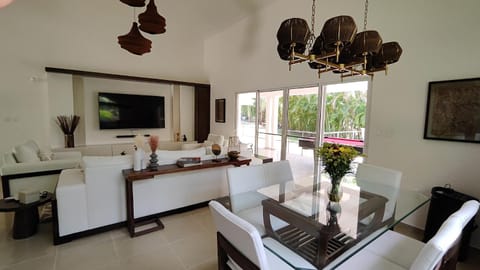 Luxury 4-Bedroom Villa with Heated Pool in Residencial Casa Linda Villa in Sosua
