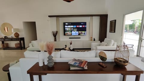 Luxury 4-Bedroom Villa with Heated Pool in Residencial Casa Linda Villa in Sosua
