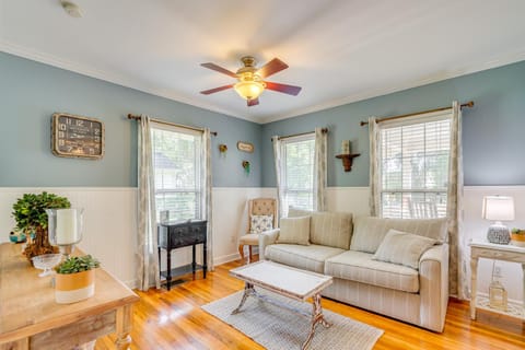 Charming Mt Dora Home with Shared Patio and Yard! House in Mount Dora