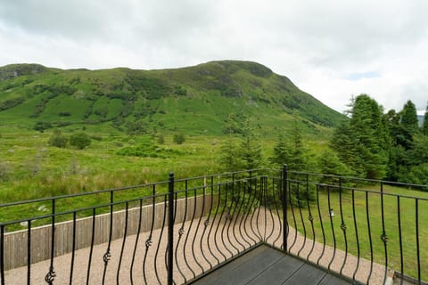 Achintee Cottages No 2 House in Fort William