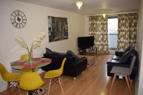 2 bedroom & 2 bathroom apartment - TcA58 Apartment in Watford