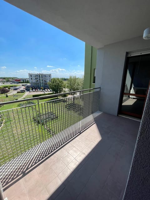 Balcony/Terrace, Garden view