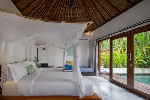 Property building, Bed, Seating area, Bedroom, Swimming pool, wardrobe